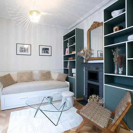 פריז Lovely Apartment Near By Eiffel Tower - V90 מראה חיצוני תמונה