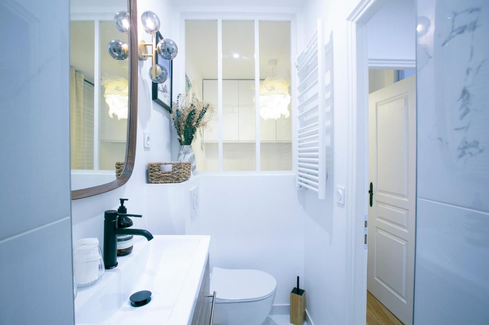 פריז Lovely Apartment Near By Eiffel Tower - V90 מראה חיצוני תמונה